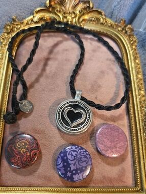 Magnabilities Heart Pendant Necklace with Black Cord & 4 Interchangable Discs
